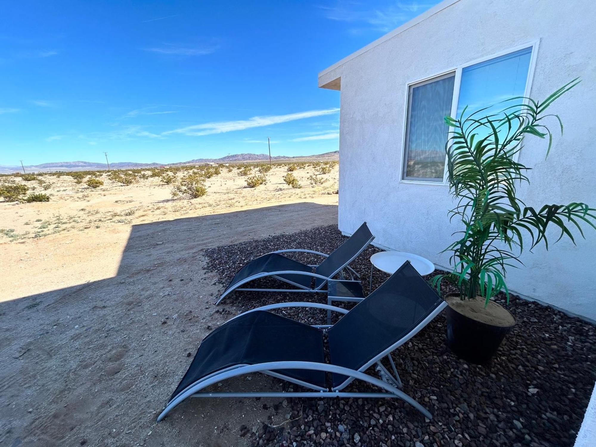 Serene Modern Home Backdoor With Great Wifi, Games, Movies, Patio Seating And Bbq Easy Access To North Joshua Tree National Park In 10 Minutes Туентінайн-Палмс Екстер'єр фото